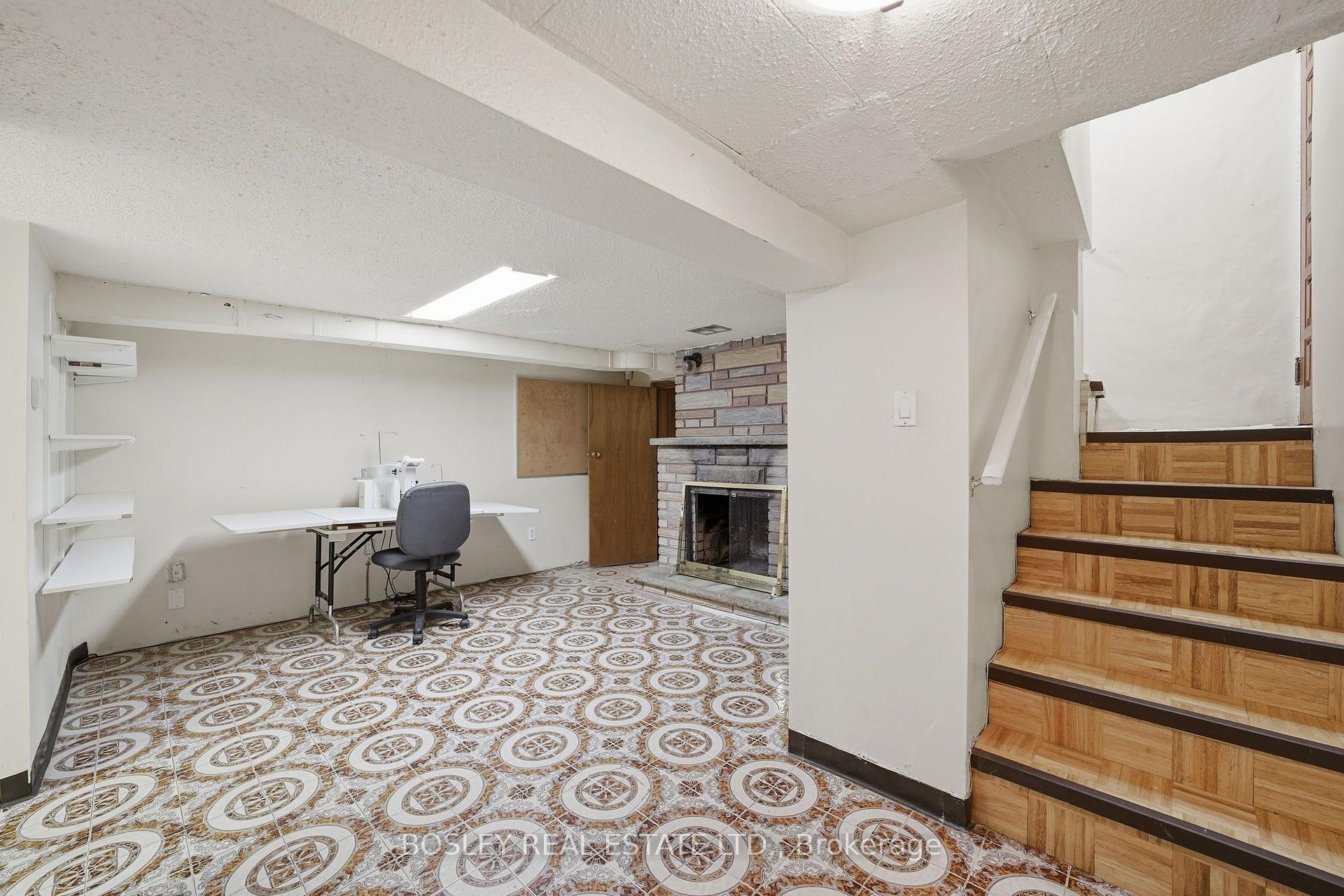 Photo 24 of 44 Conway Avenue, Toronto, Oakwood Village — HOMEH