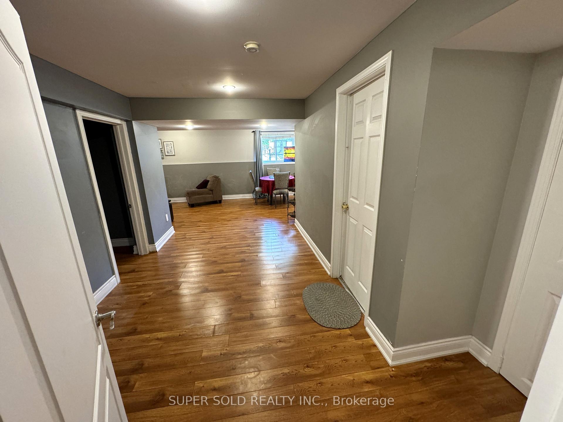 Photo 7 of 3421 Crompton Crescent, Mississauga, Fairview — HOMEH