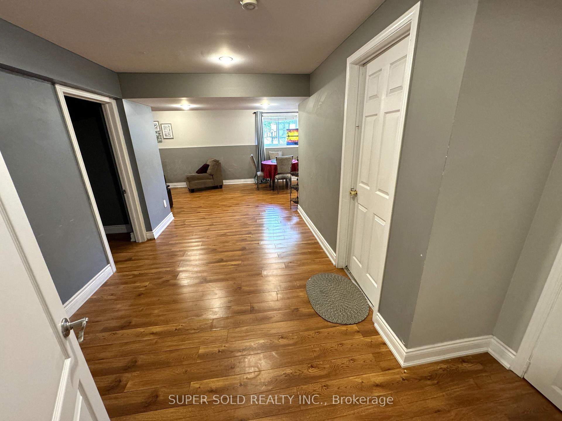 Photo 9 of 3421 Crompton Crescent, Mississauga, Fairview — HOMEH
