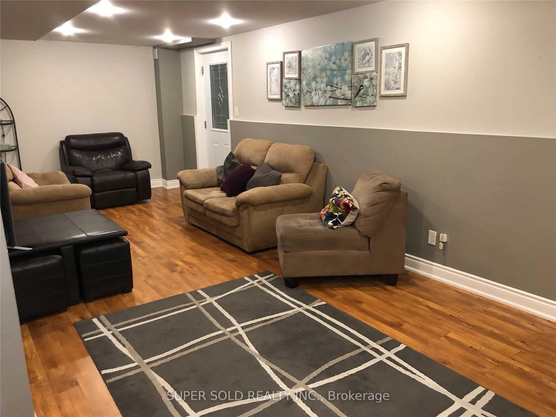 Photo 13 of 3421 Crompton Crescent, Mississauga, Fairview — HOMEH