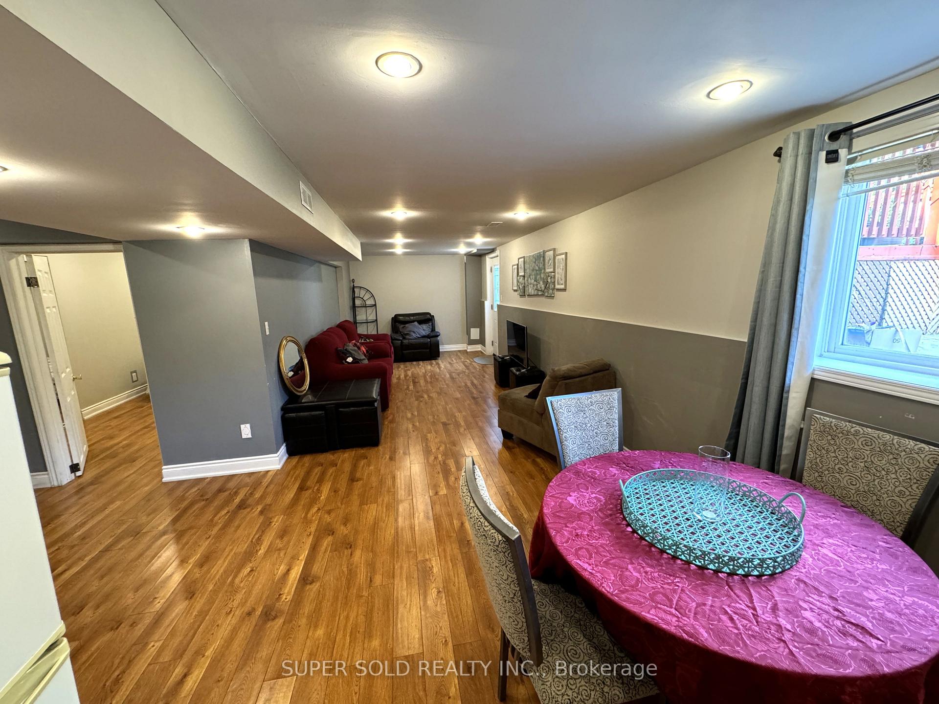 Photo 19 of 3421 Crompton Crescent, Mississauga, Fairview — HOMEH