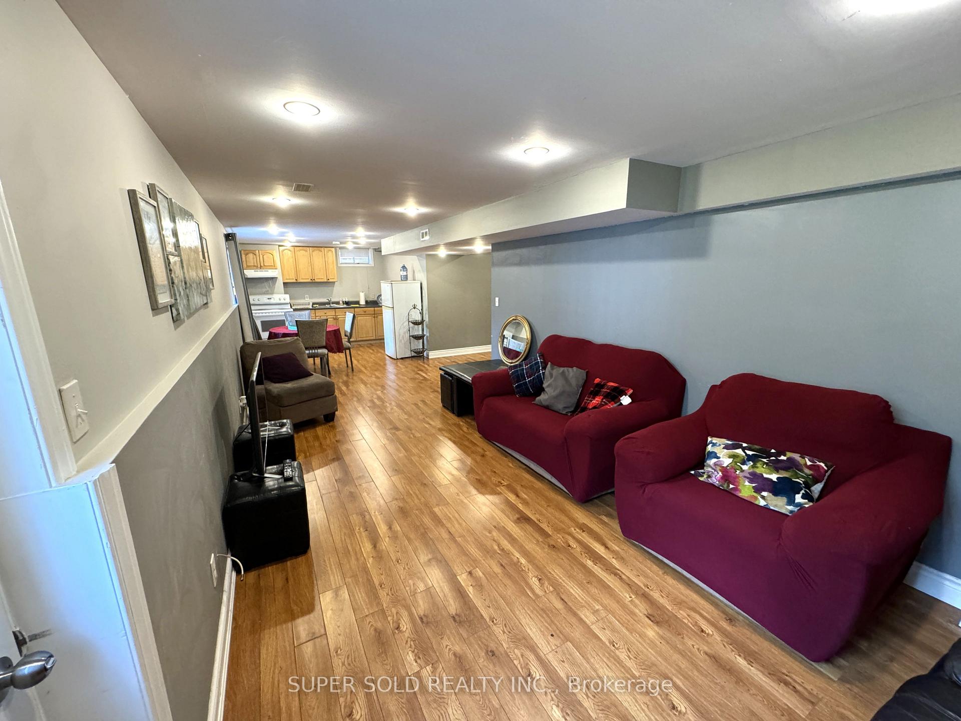 Photo 21 of 3421 Crompton Crescent, Mississauga, Fairview — HOMEH