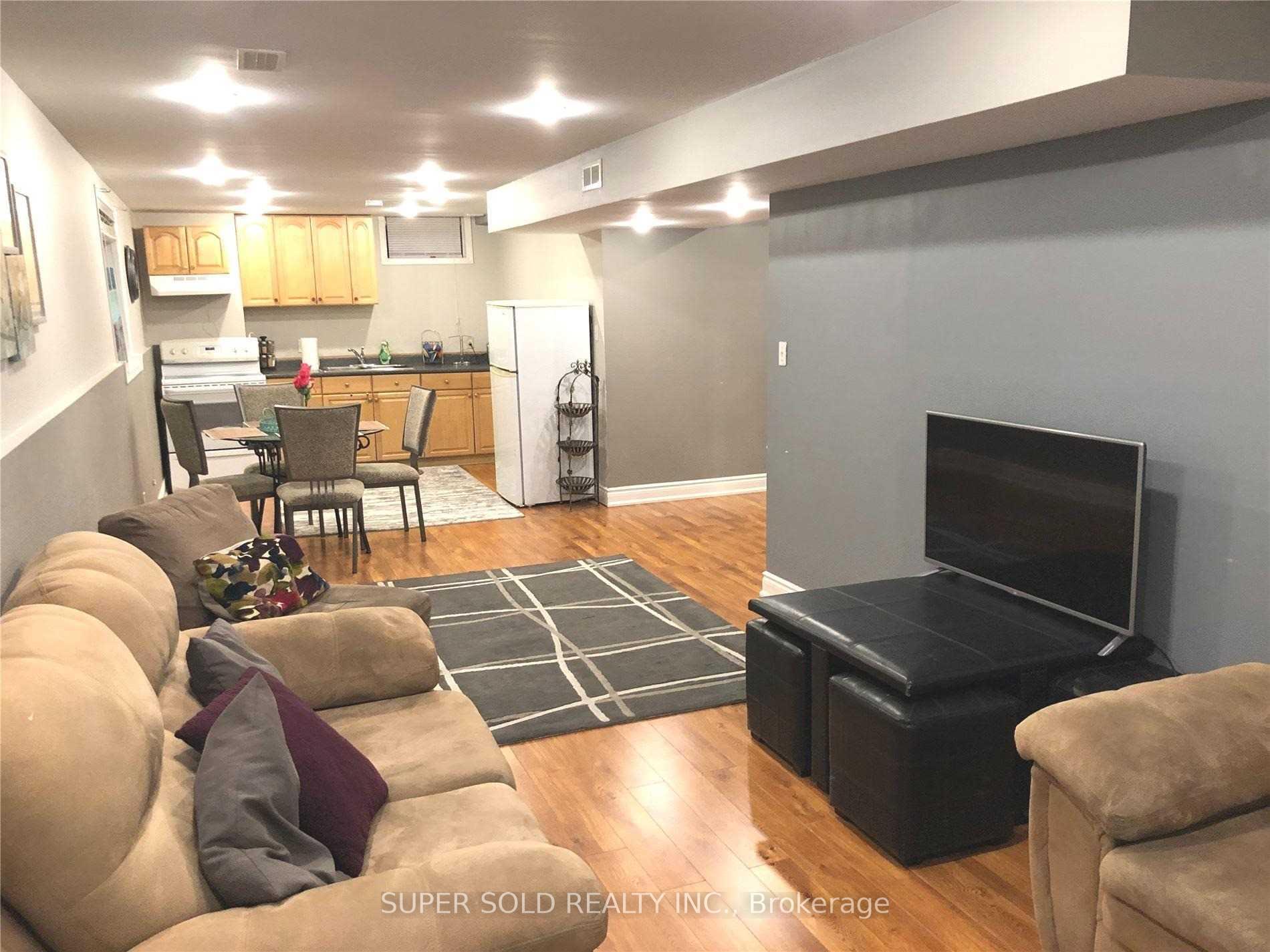 Photo 22 of 3421 Crompton Crescent, Mississauga, Fairview — HOMEH