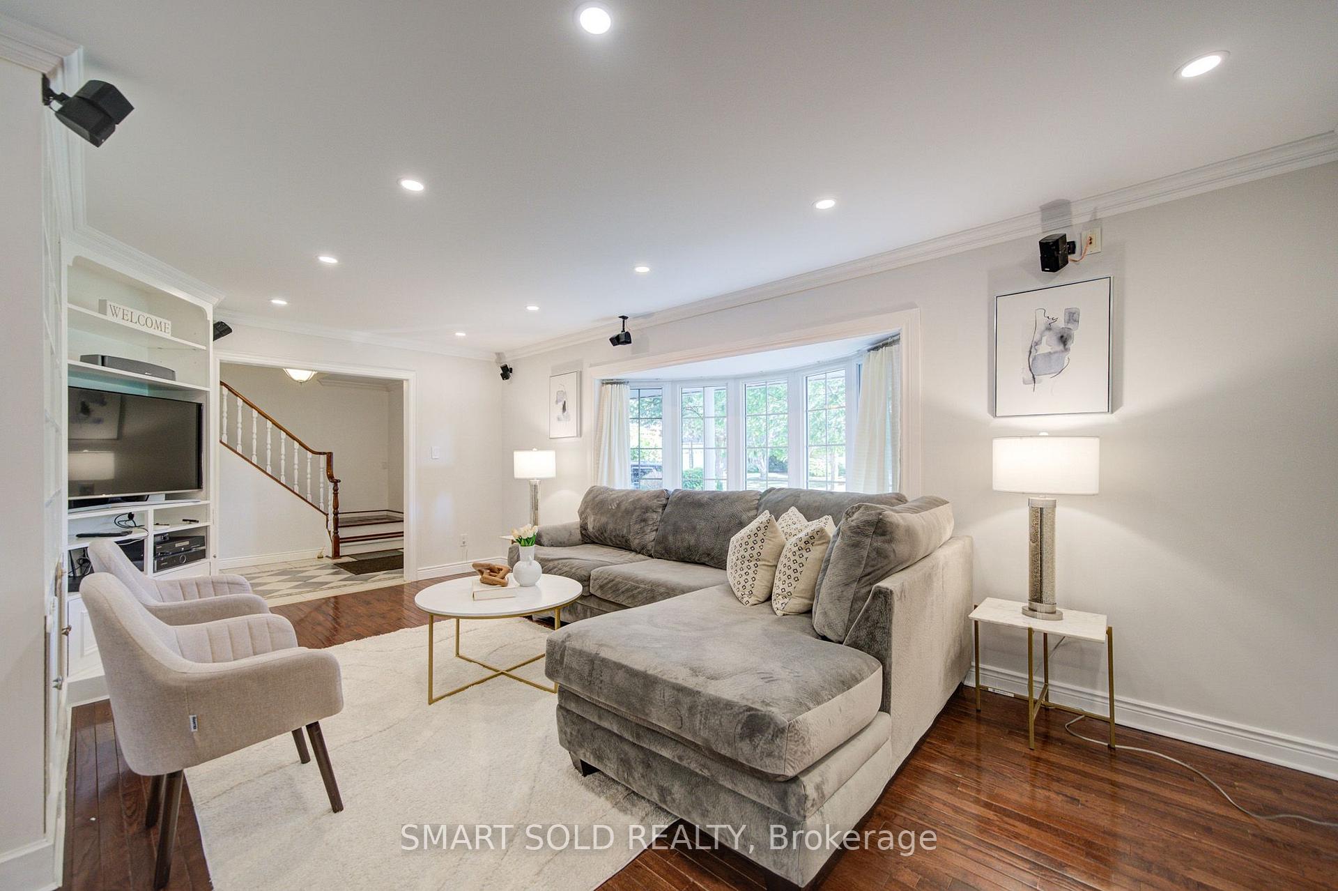 Photo 9 of 24 Hamilton Hall Drive, Markham, Markham Village — HOMEH