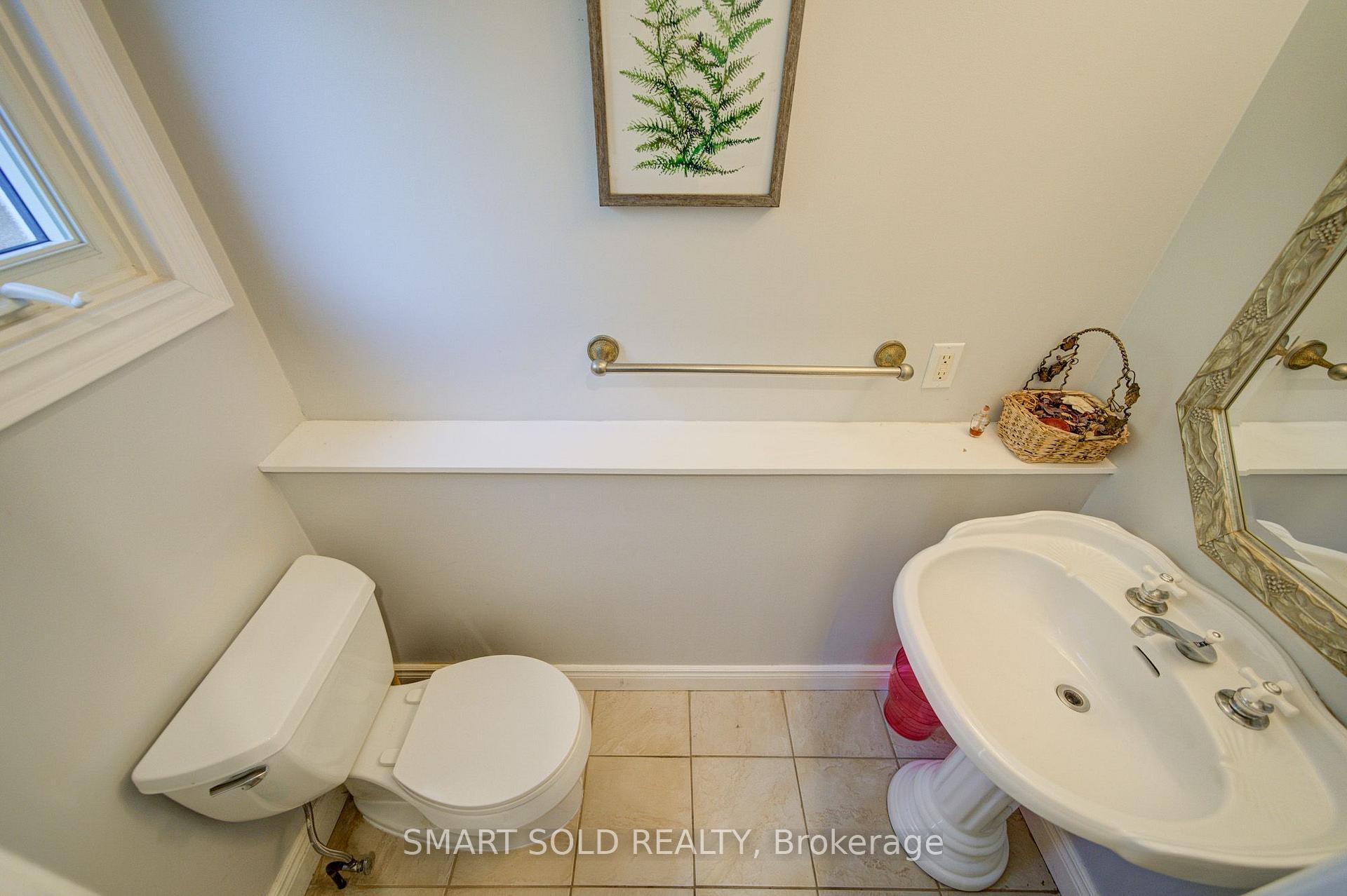Photo 14 of 24 Hamilton Hall Drive, Markham, Markham Village — HOMEH