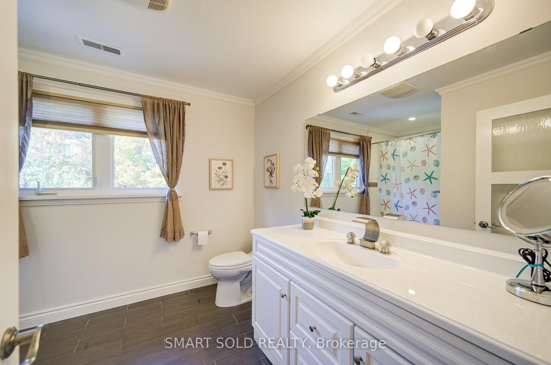 Photo 19 of 24 Hamilton Hall Drive, Markham, Markham Village — HOMEH