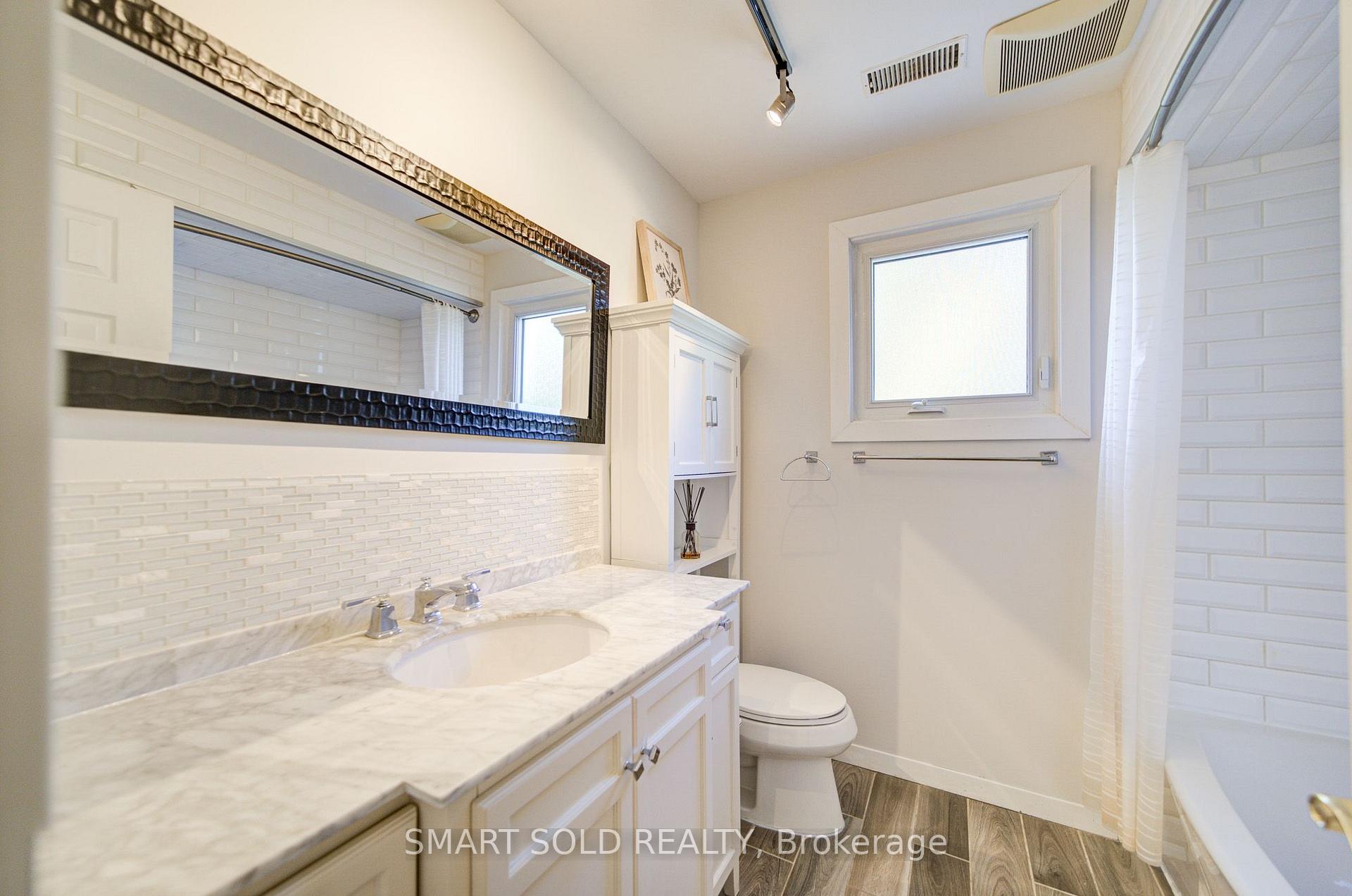 Photo 24 of 24 Hamilton Hall Drive, Markham, Markham Village — HOMEH