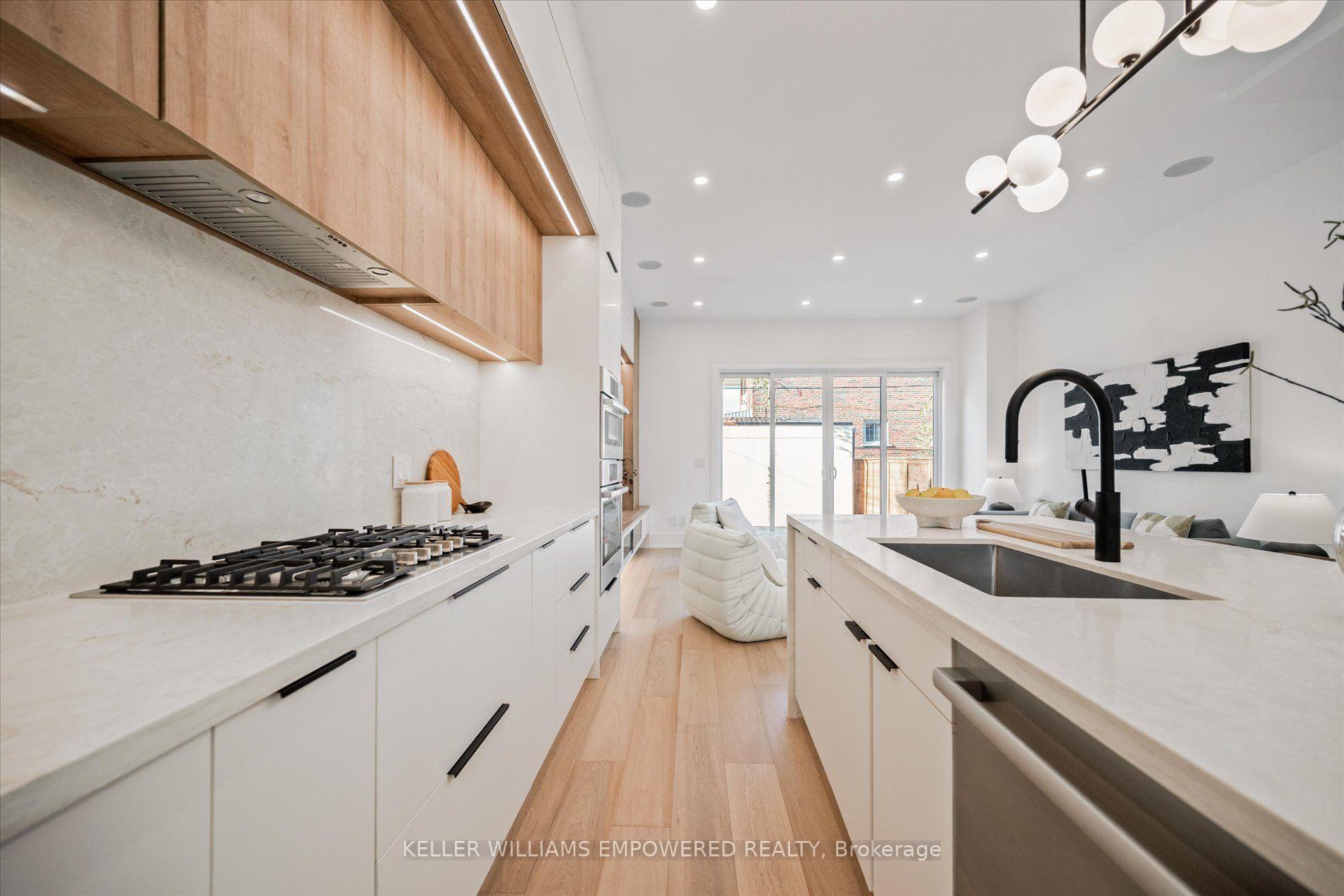 Photo 14 of 16 Trenton Avenue, Toronto, Woodbine-Lumsden — HOMEH