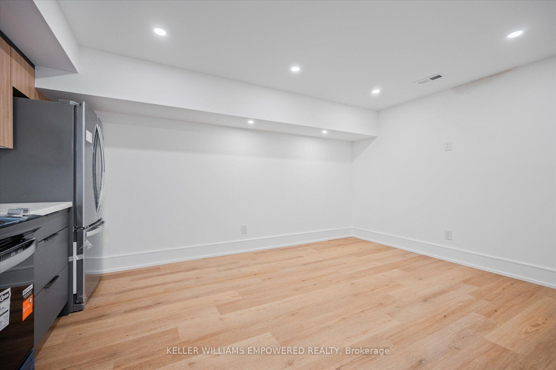 Photo 42 of 16 Trenton Avenue, Toronto, Woodbine-Lumsden — HOMEH
