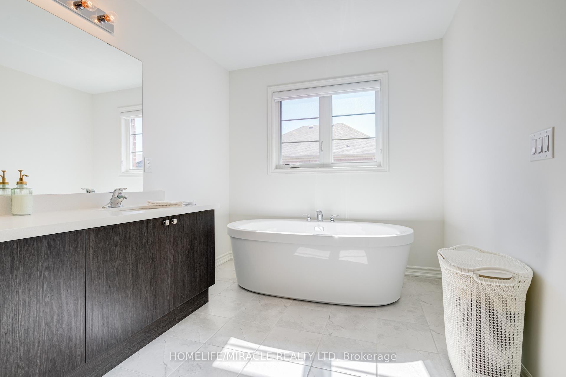 Photo 22 of 14 Sassafras Road, Springwater, Midhurst — HOMEH
