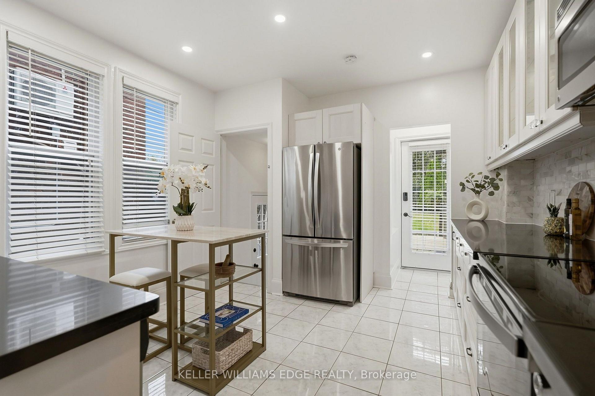 Photo 14 of 28 Conway Avenue, Toronto, Oakwood Village — HOMEH