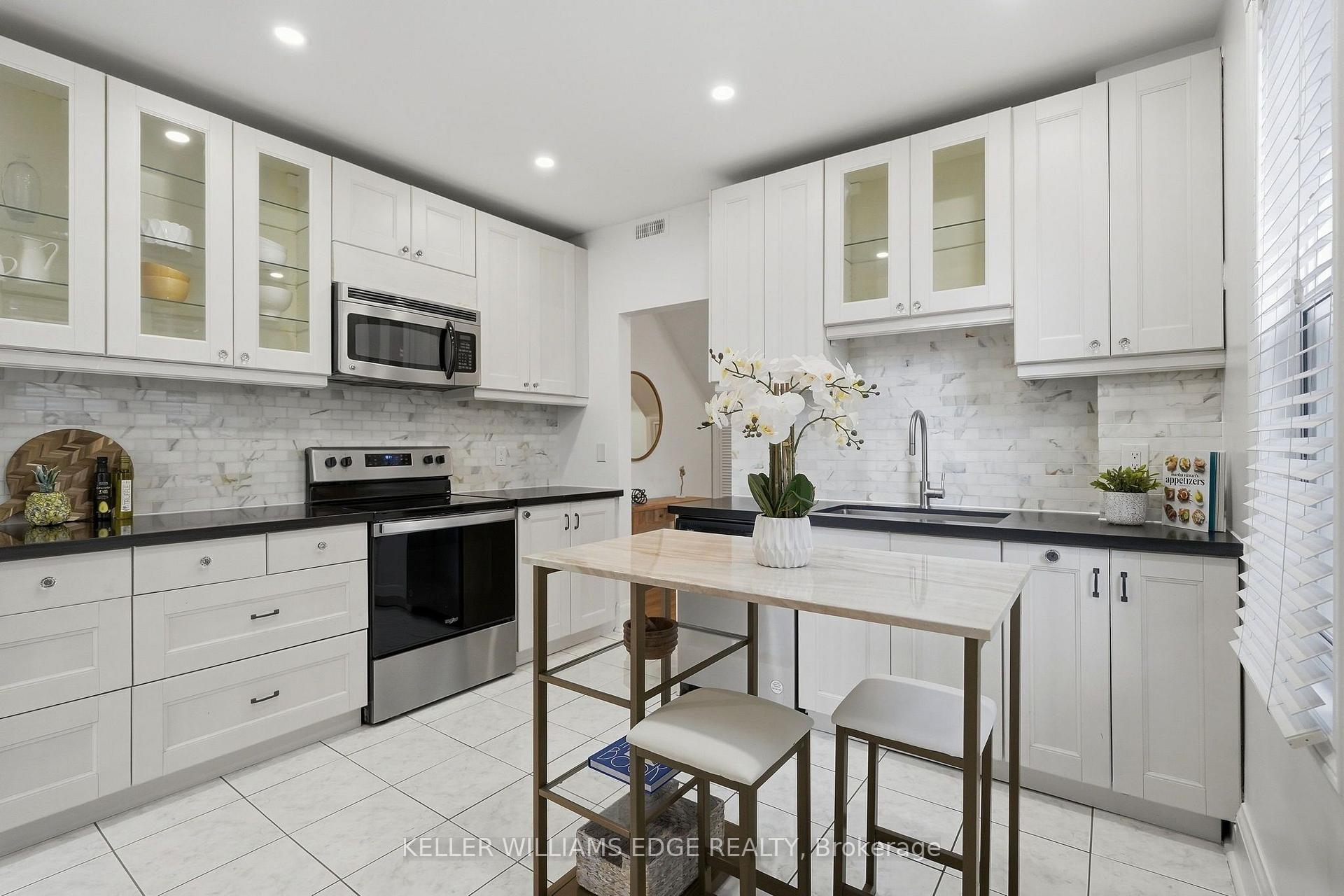 Photo 15 of 28 Conway Avenue, Toronto, Oakwood Village — HOMEH