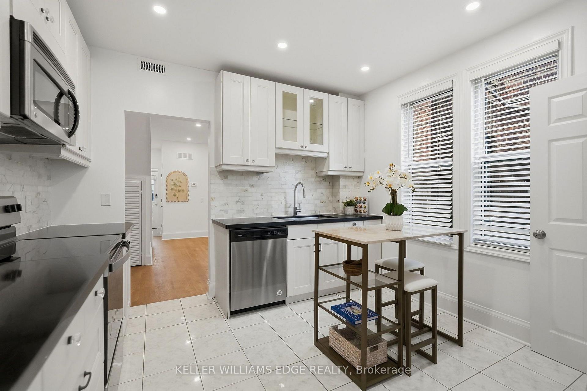 Photo 16 of 28 Conway Avenue, Toronto, Oakwood Village — HOMEH