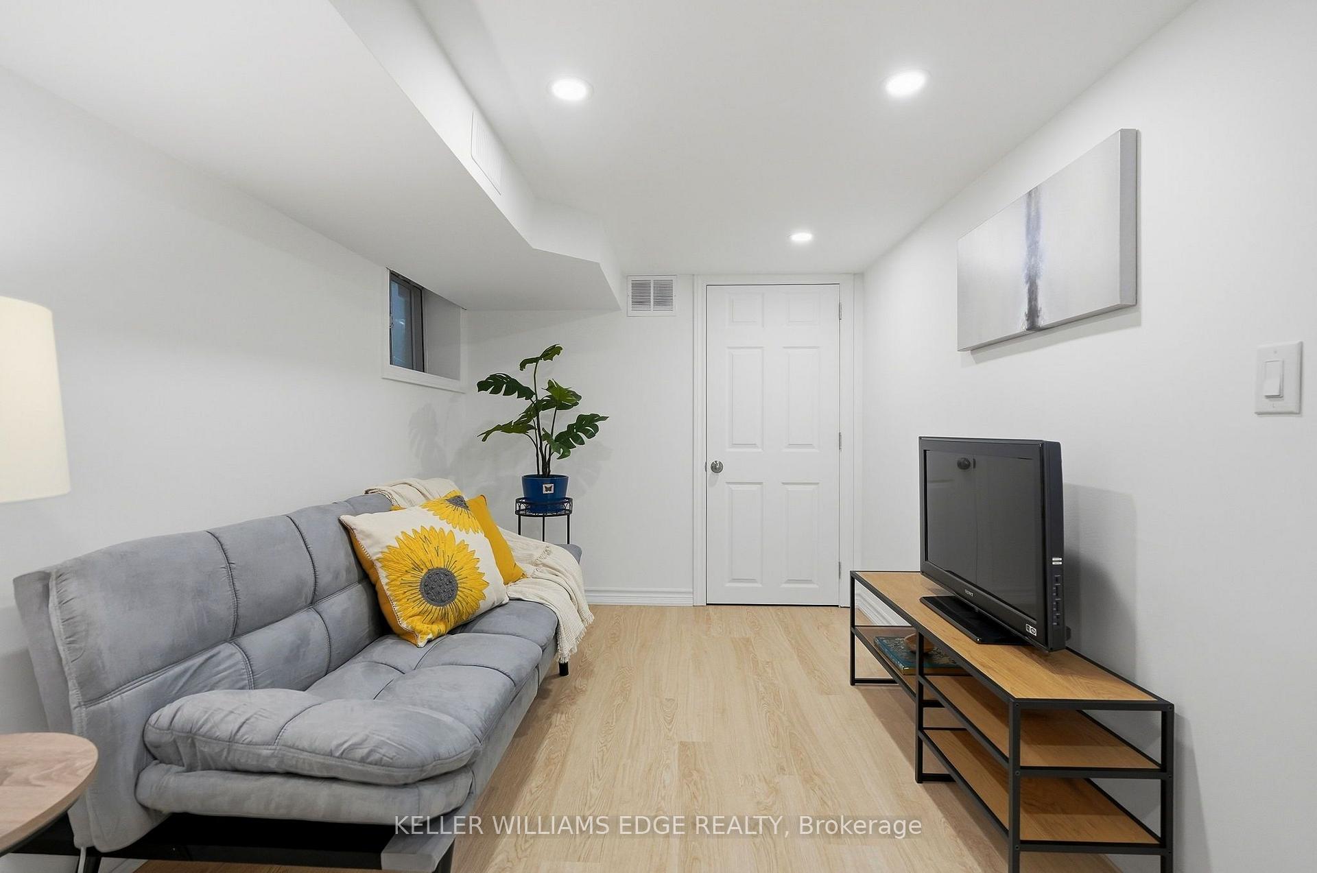 Photo 33 of 28 Conway Avenue, Toronto, Oakwood Village — HOMEH