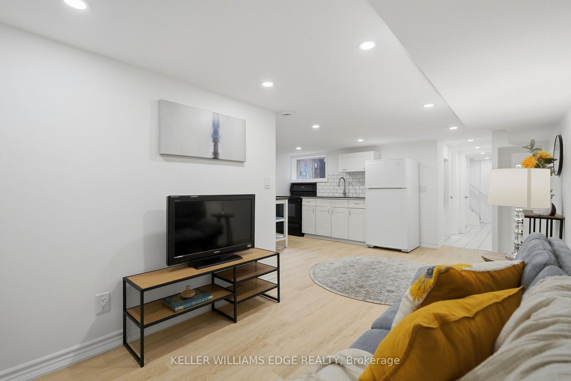 Photo 35 of 28 Conway Avenue, Toronto, Oakwood Village — HOMEH