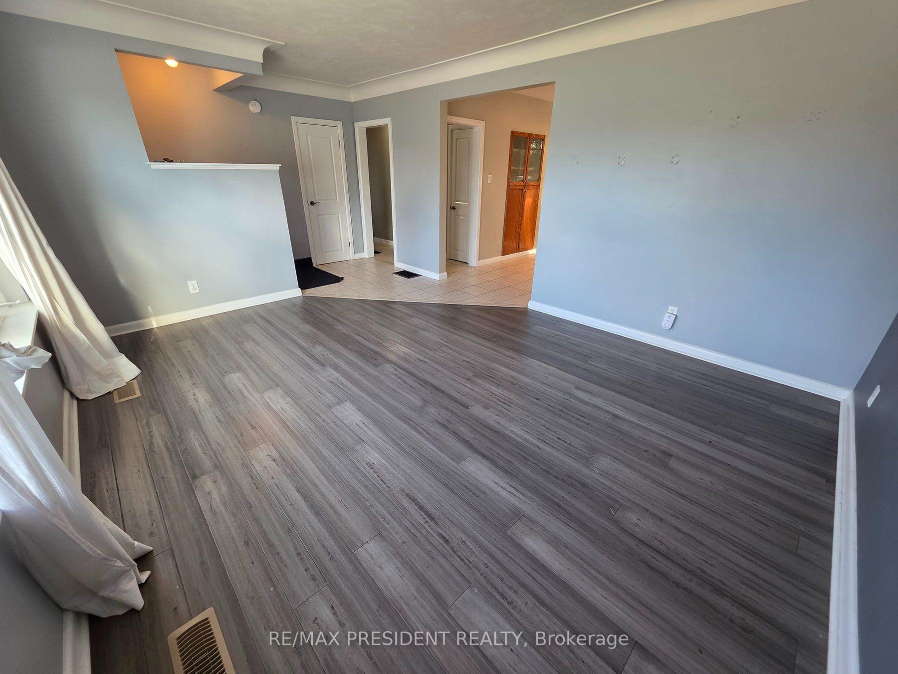 Photo 5 of Unit (Upper), 2280 Mountainside Drive, Burlington, Mountainside — HOMEH