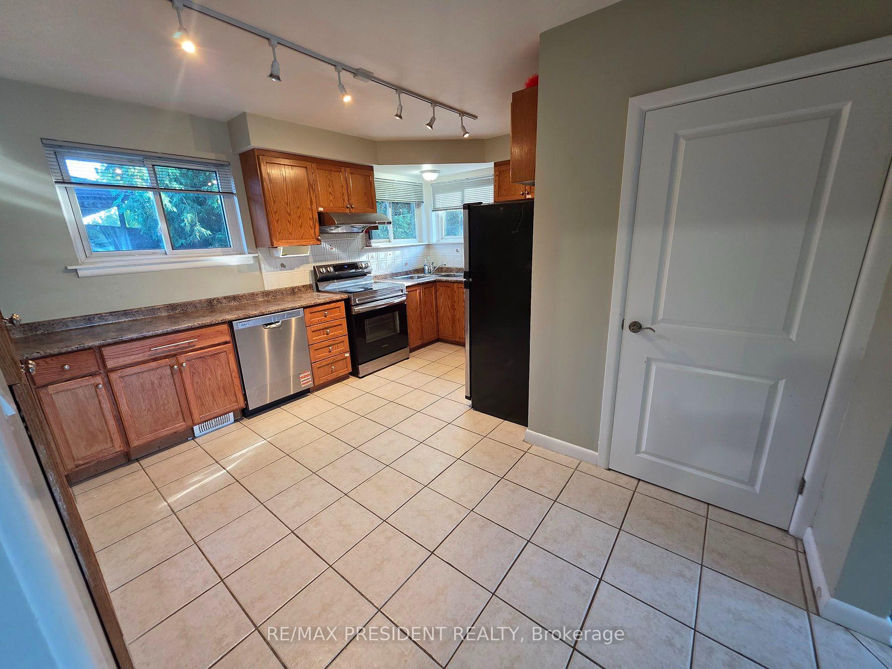 Photo 8 of Unit (Upper), 2280 Mountainside Drive, Burlington, Mountainside — HOMEH