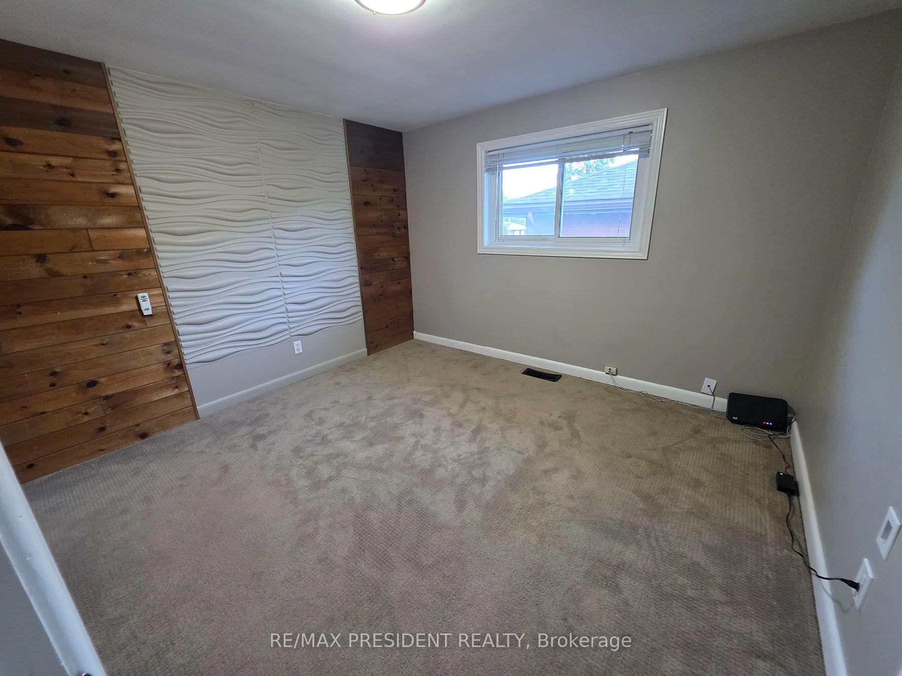 Photo 13 of Unit (Upper), 2280 Mountainside Drive, Burlington, Mountainside — HOMEH