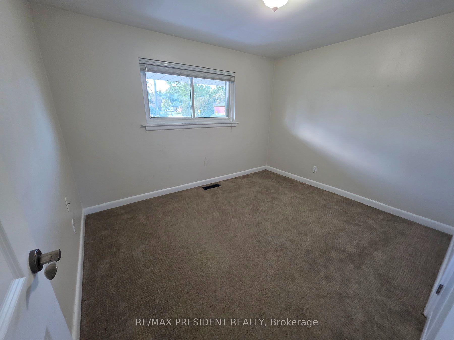 Photo 16 of Unit (Upper), 2280 Mountainside Drive, Burlington, Mountainside — HOMEH