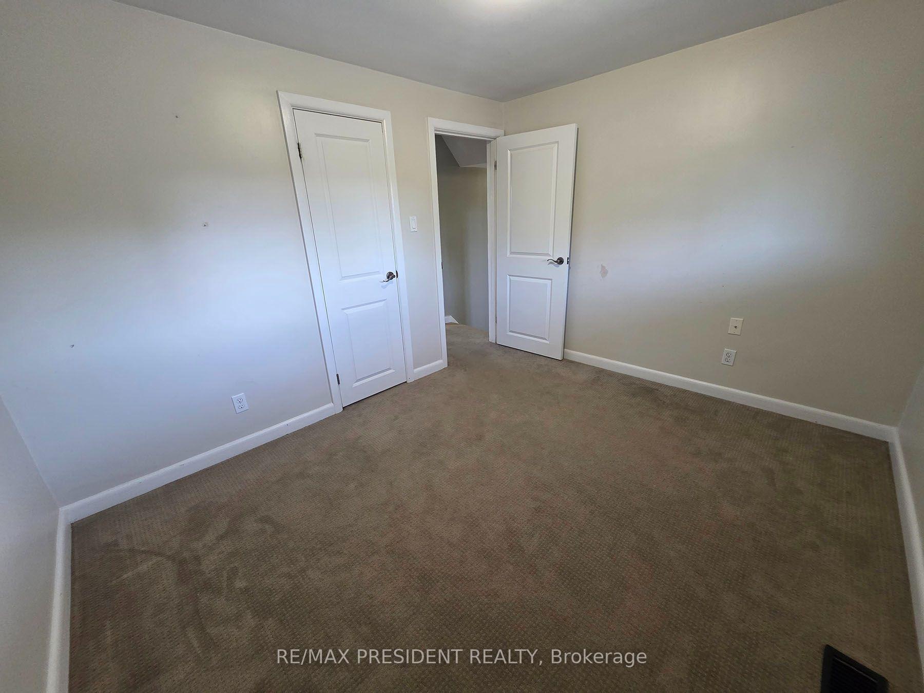 Photo 17 of Unit (Upper), 2280 Mountainside Drive, Burlington, Mountainside — HOMEH