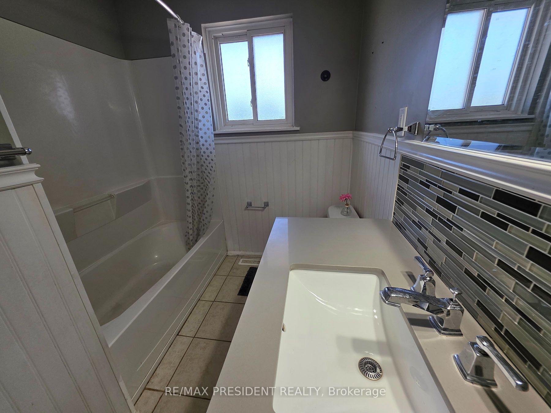 Photo 21 of Unit (Upper), 2280 Mountainside Drive, Burlington, Mountainside — HOMEH
