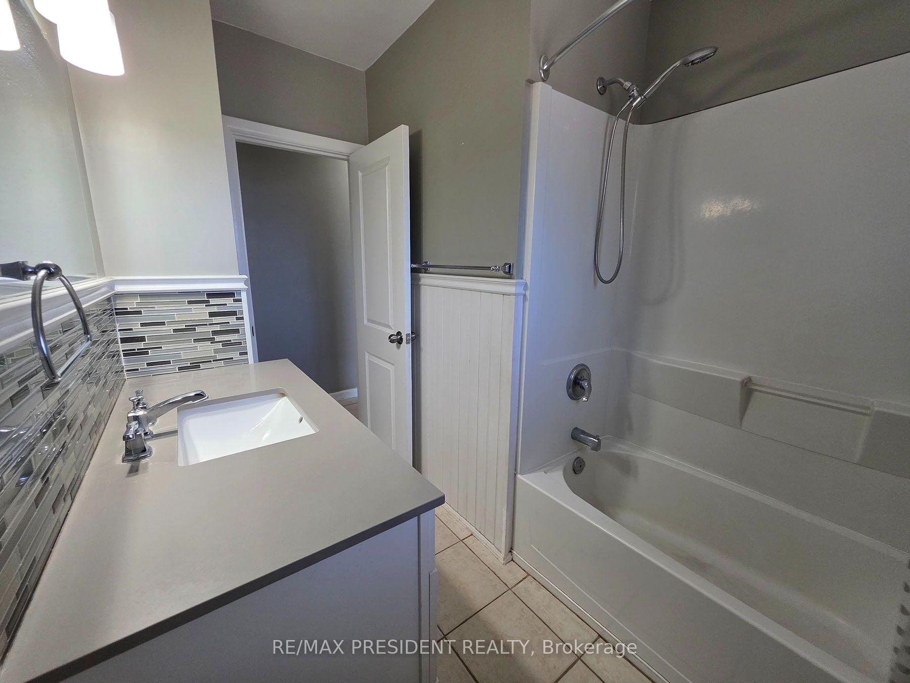 Photo 22 of Unit (Upper), 2280 Mountainside Drive, Burlington, Mountainside — HOMEH