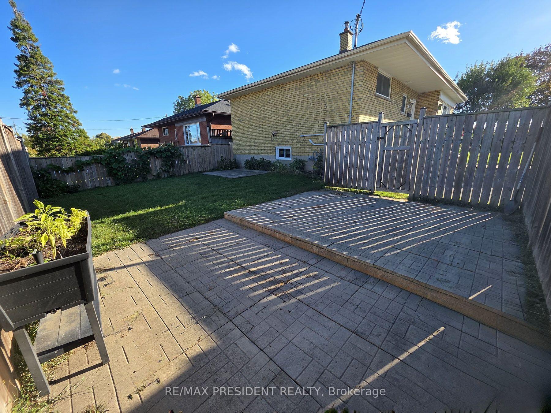 Photo 24 of Unit (Upper), 2280 Mountainside Drive, Burlington, Mountainside — HOMEH