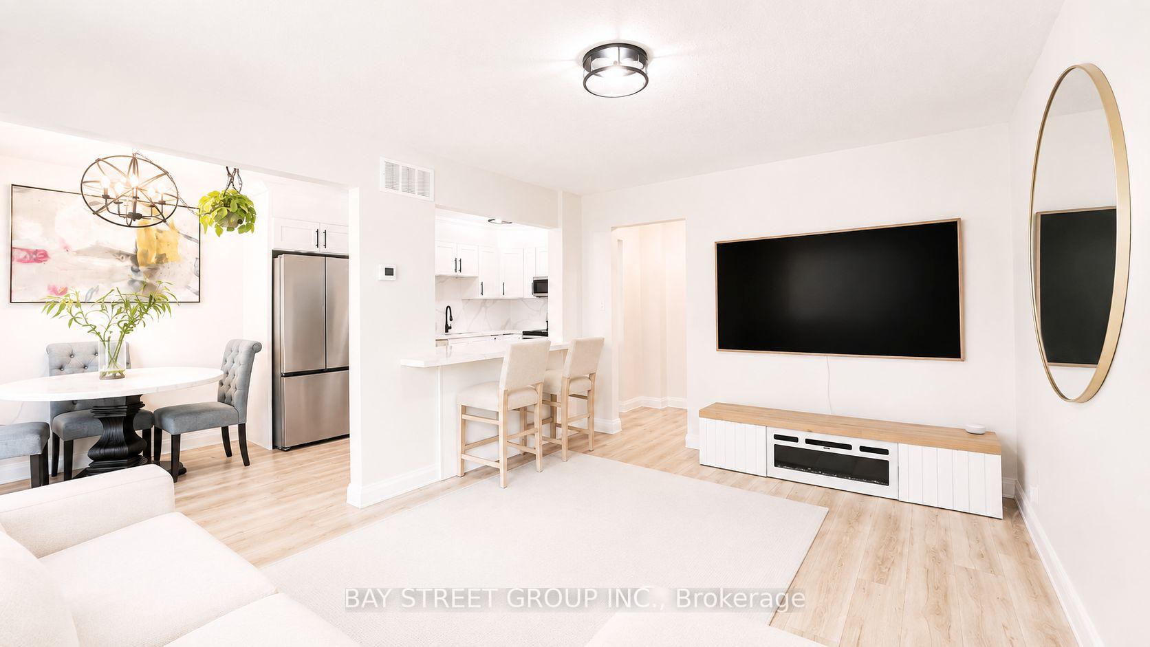 Photo 6 of 245 Browning Trail, Barrie, Letitia Heights — HOMEH