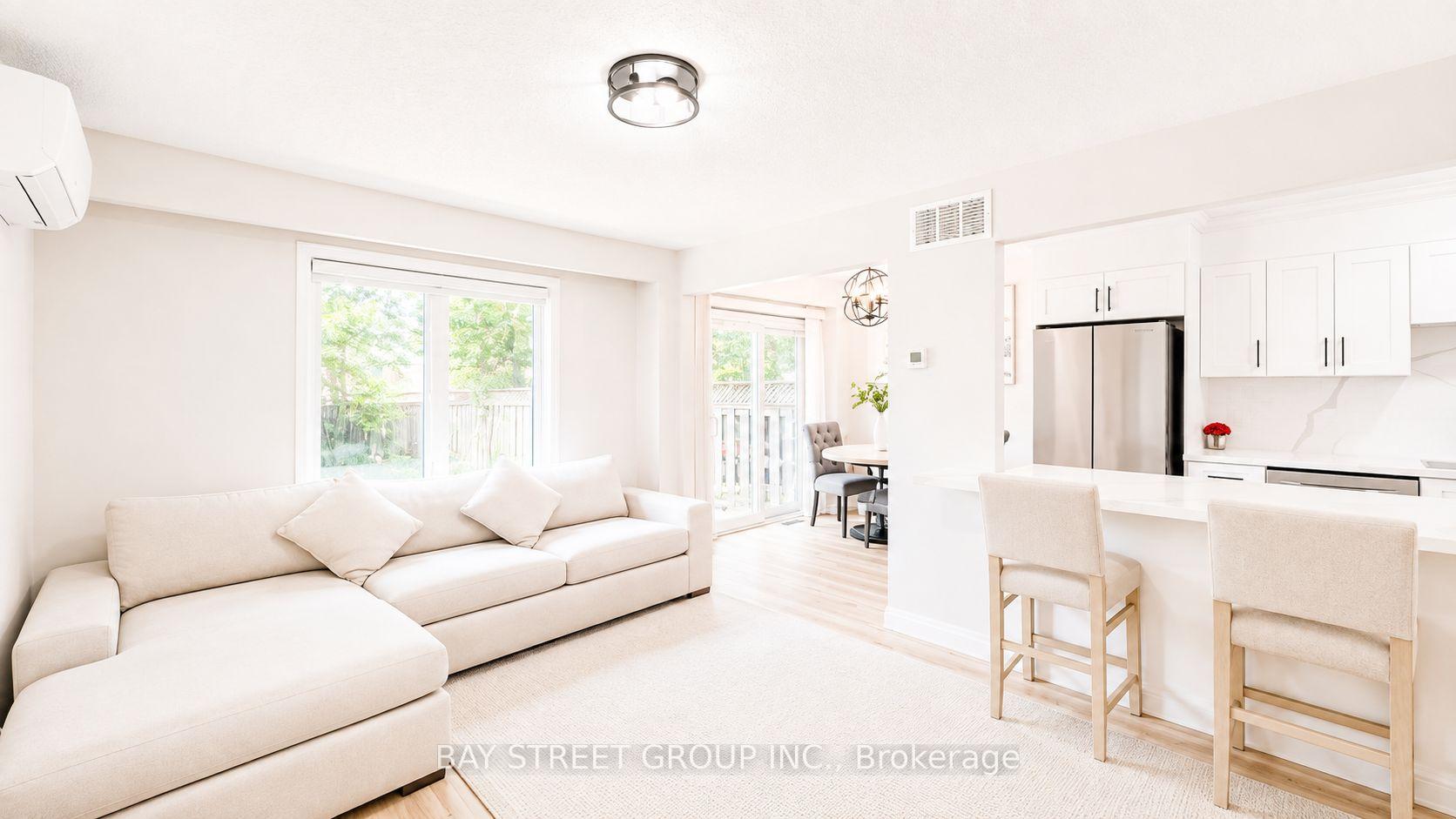 Photo 7 of 245 Browning Trail, Barrie, Letitia Heights — HOMEH