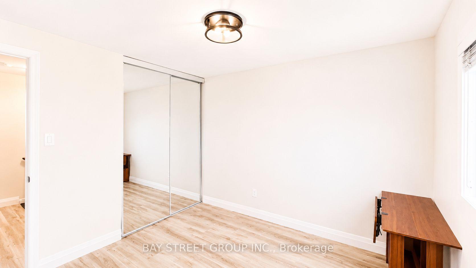 Photo 24 of 245 Browning Trail, Barrie, Letitia Heights — HOMEH