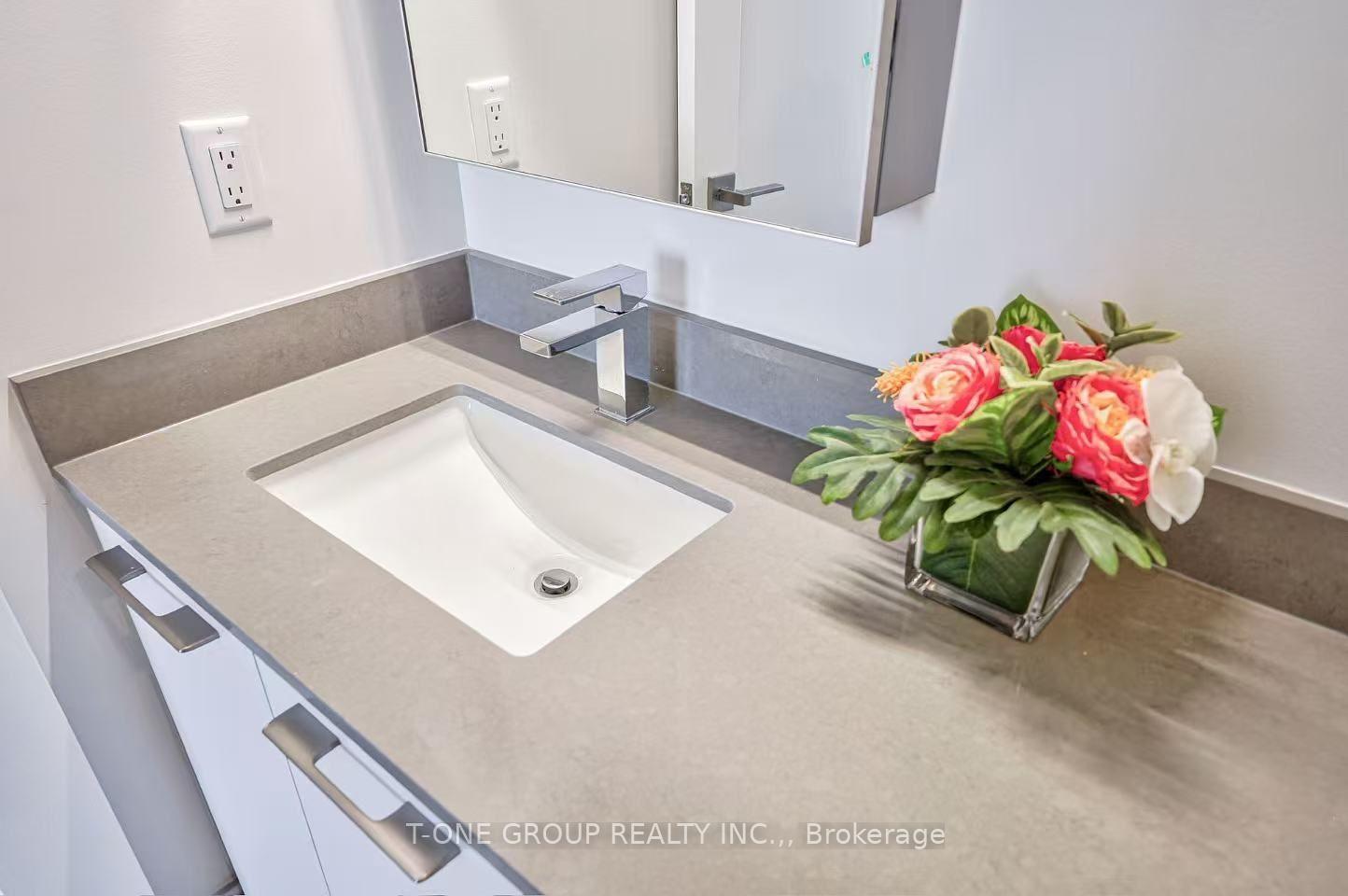 Photo 9 of Unit 2701, 8 Water Walk Drive, Markham, Unionville — HOMEH