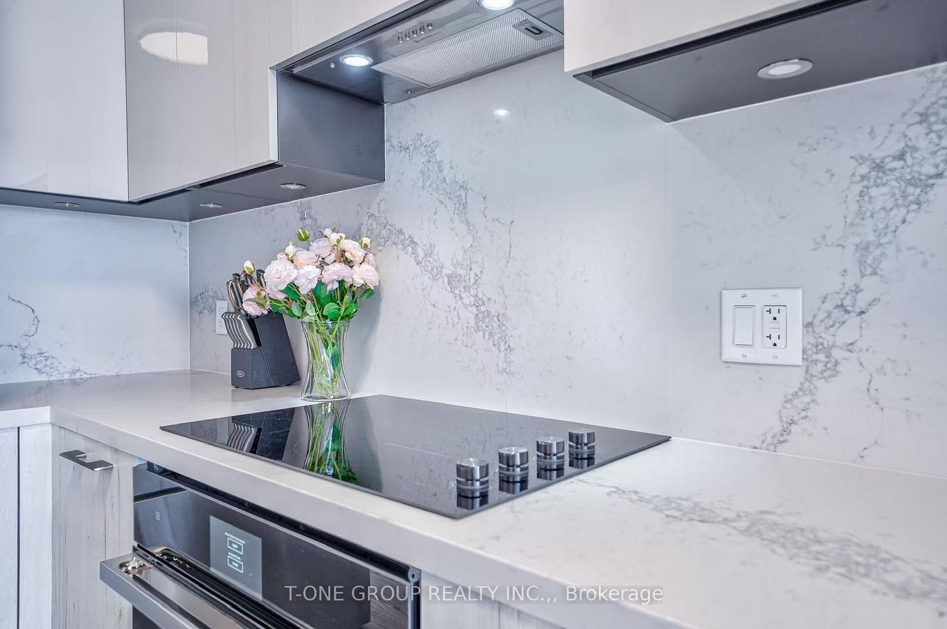 Photo 11 of Unit 2701, 8 Water Walk Drive, Markham, Unionville — HOMEH