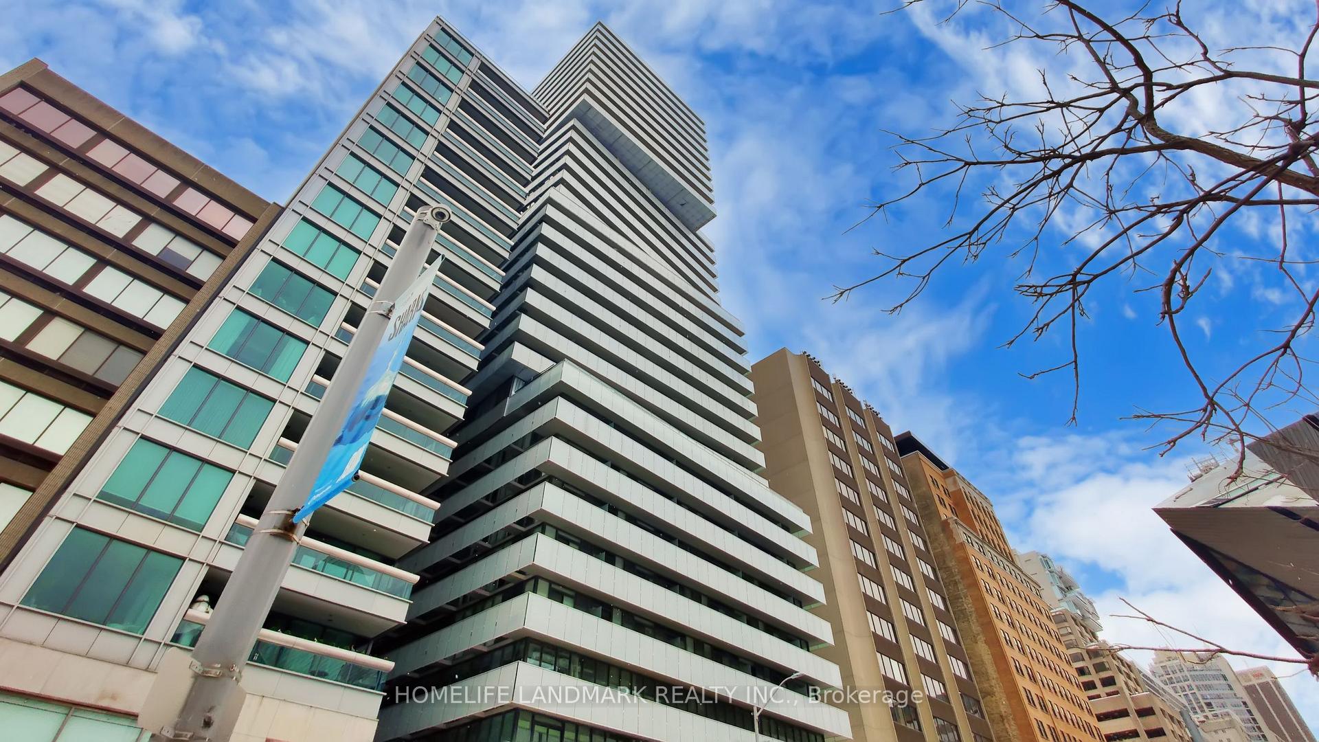 Photo of Unit 2305, 200 Bloor Street W