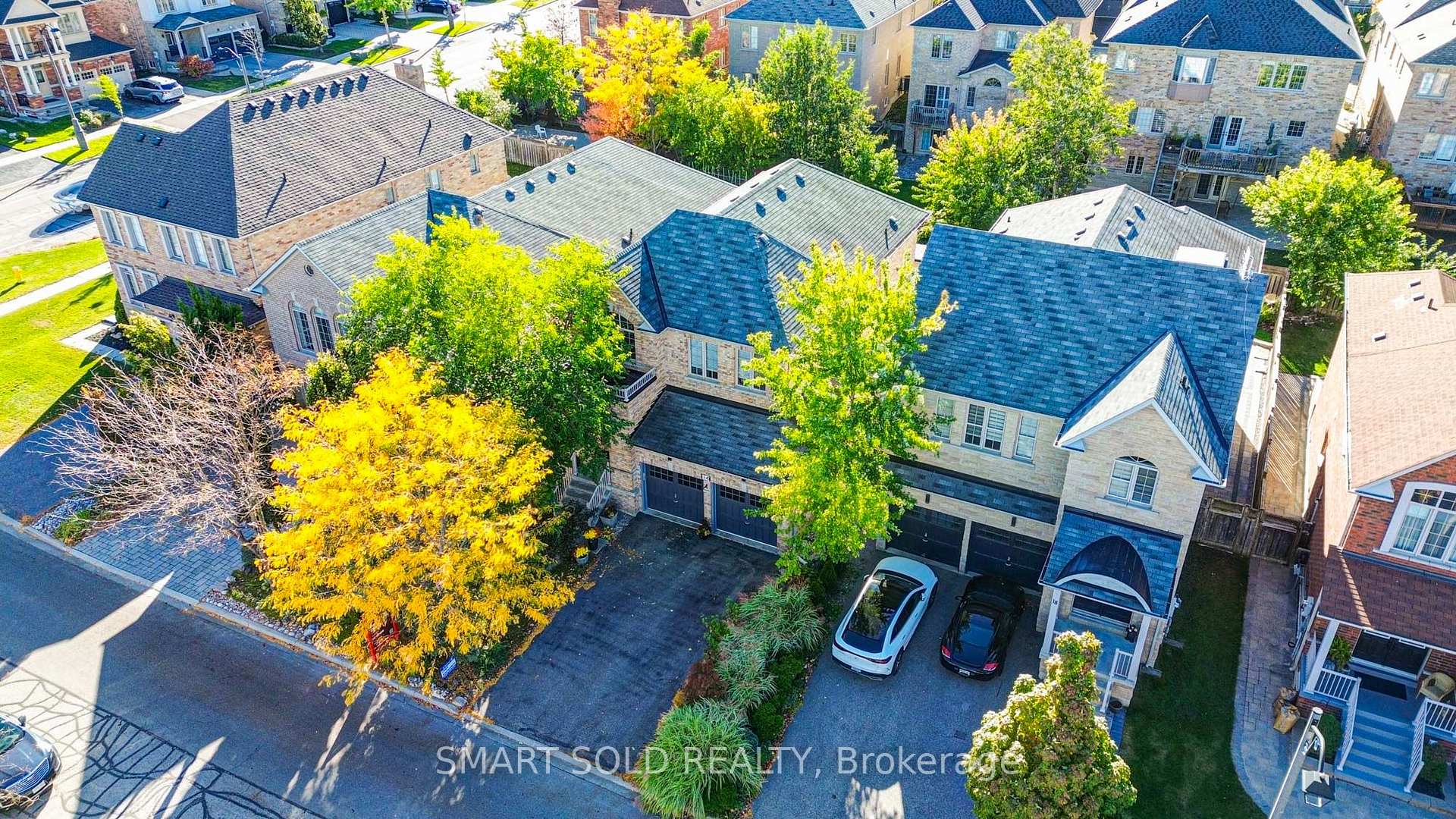Photo 2 of 14 Giordano Way, Vaughan, Patterson — HOMEH