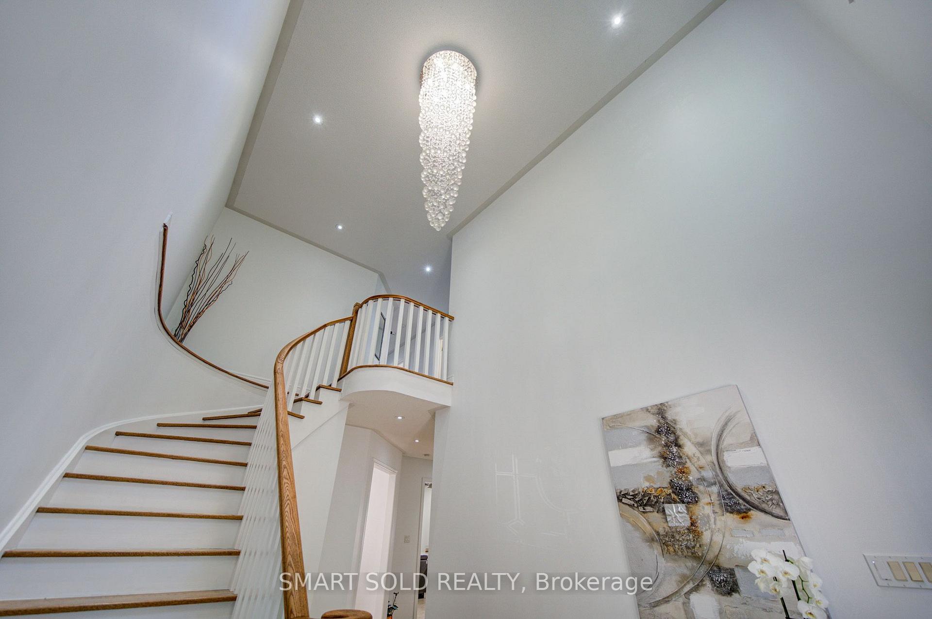 Photo 9 of 14 Giordano Way, Vaughan, Patterson — HOMEH