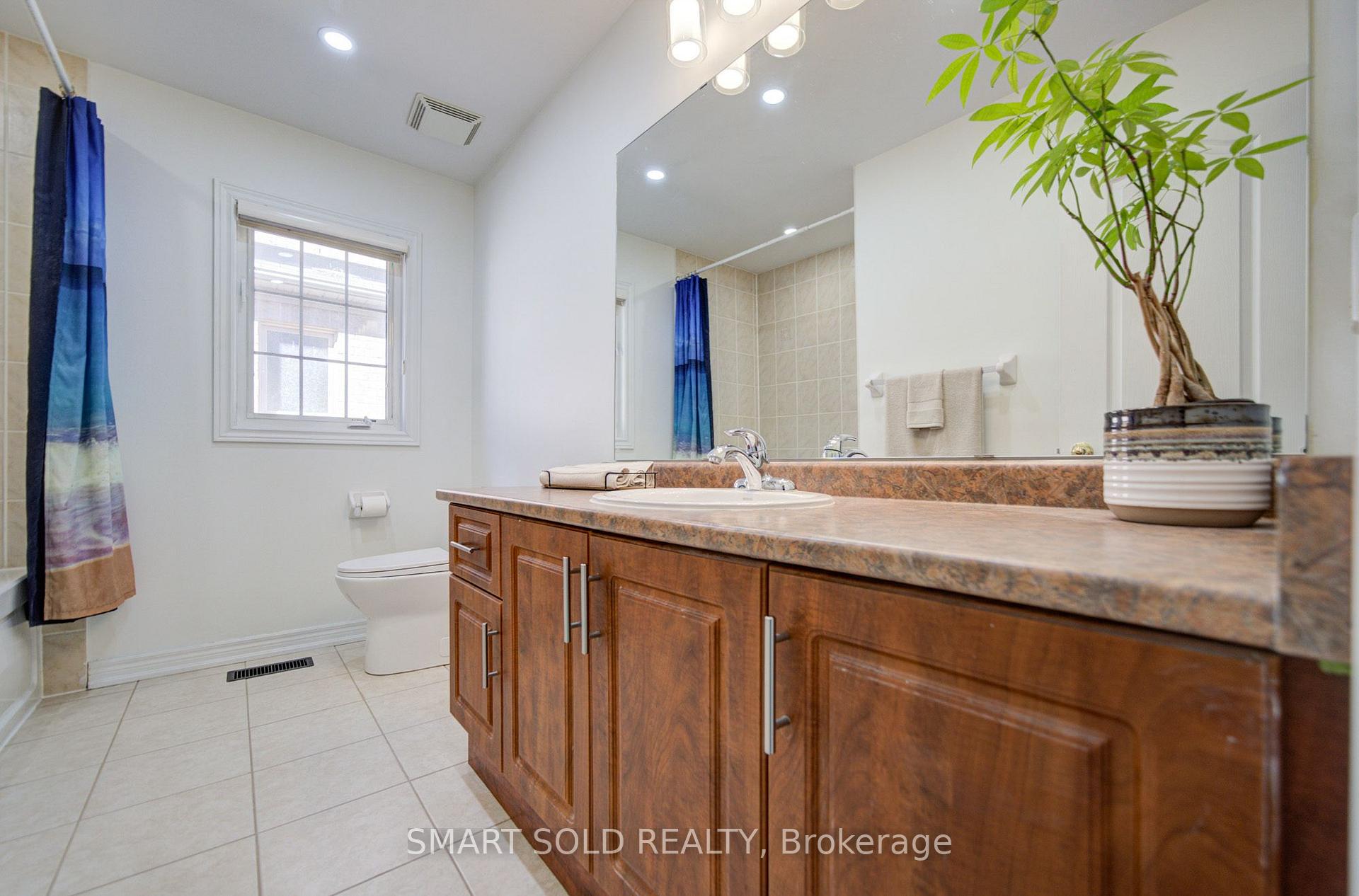 Photo 36 of 14 Giordano Way, Vaughan, Patterson — HOMEH