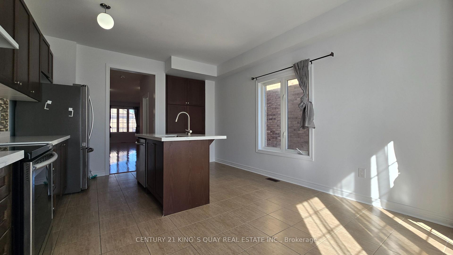 Photo 5 of 4600 16th Avenue, Markham, Berczy — HOMEH