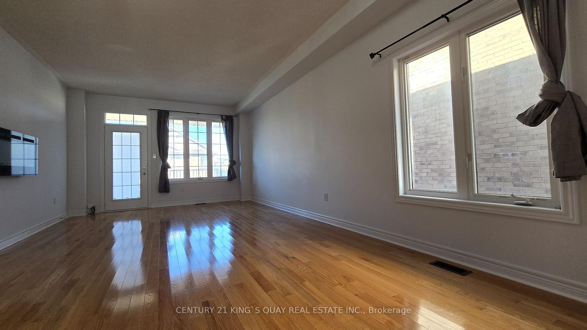 Photo 7 of 4600 16th Avenue, Markham, Berczy — HOMEH