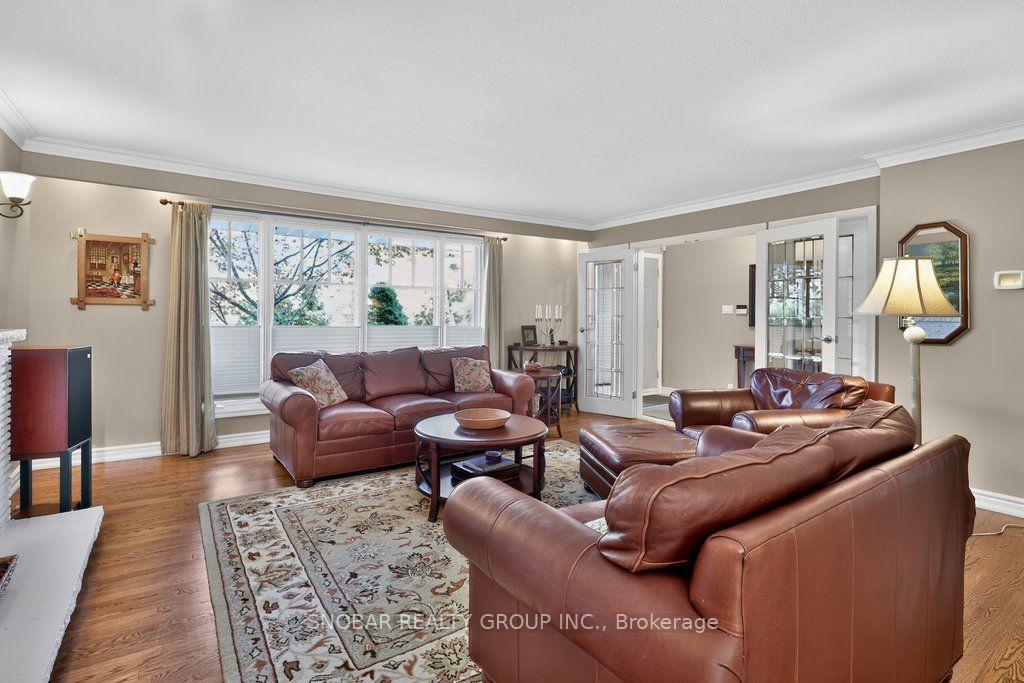 Photo 7 of 1302 Greenoaks Drive, Mississauga, Lorne Park — HOMEH