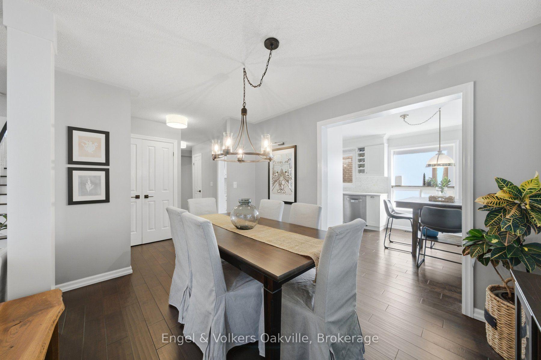 Photo 10 of 44 Keewaydin Street, Hamilton, Waterdown — HOMEH