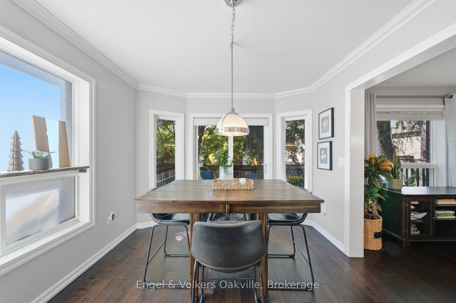 Photo 14 of 44 Keewaydin Street, Hamilton, Waterdown — HOMEH