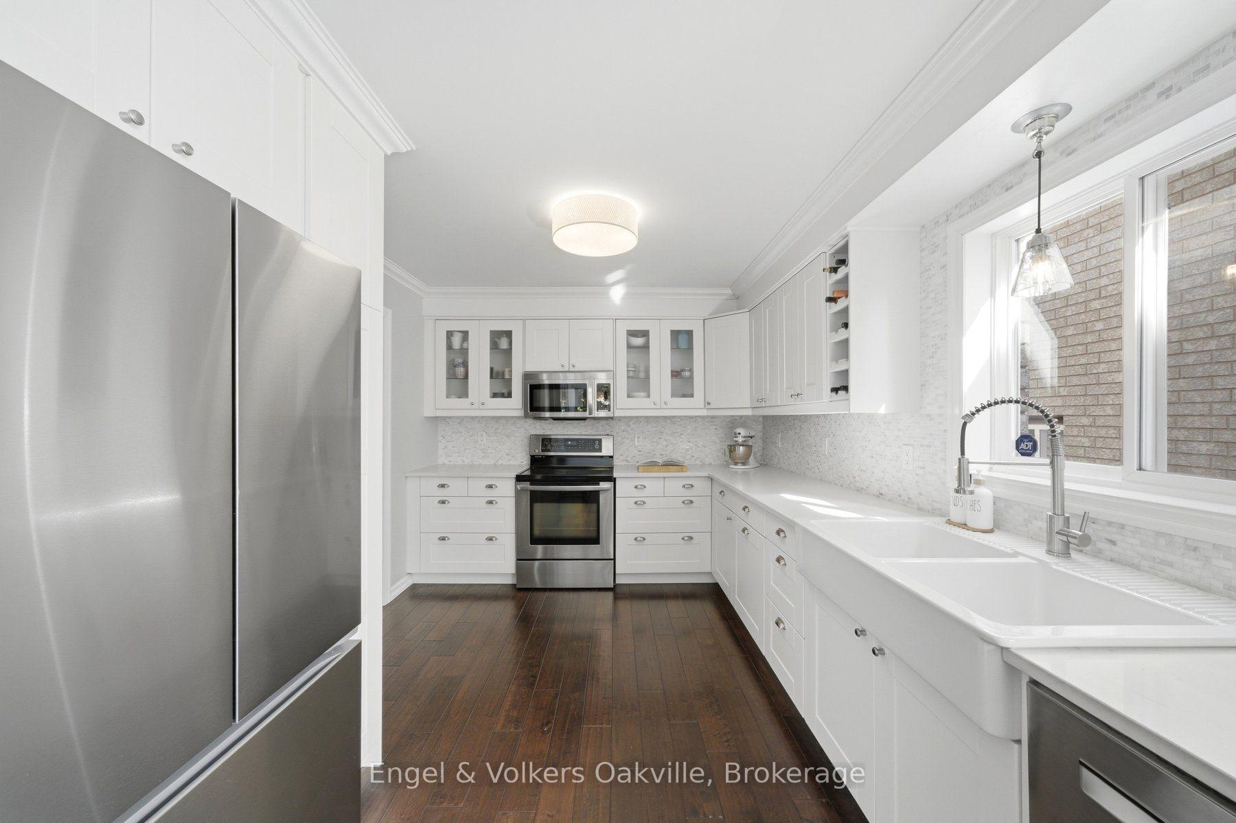 Photo 15 of 44 Keewaydin Street, Hamilton, Waterdown — HOMEH