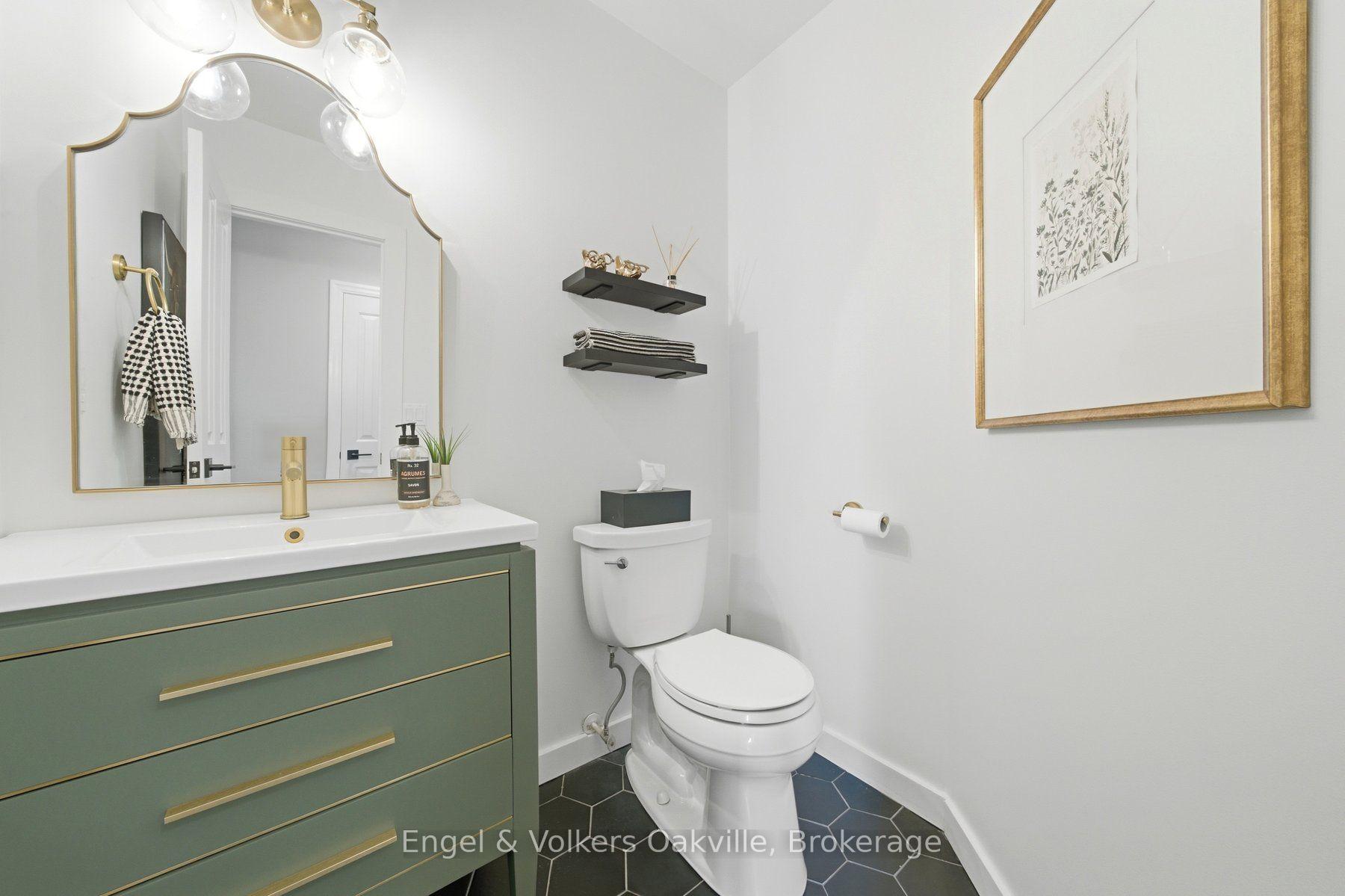 Photo 19 of 44 Keewaydin Street, Hamilton, Waterdown — HOMEH