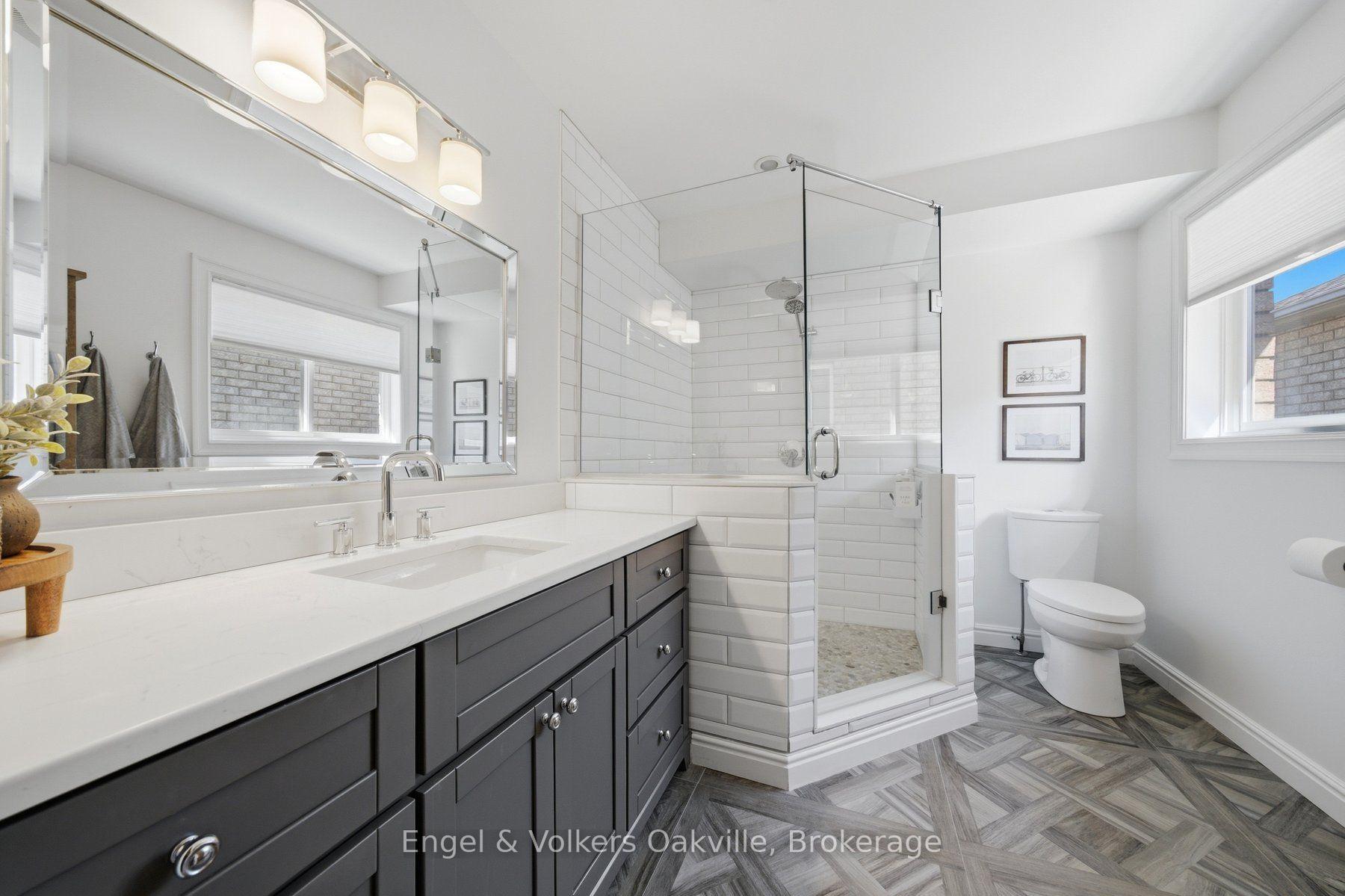 Photo 31 of 44 Keewaydin Street, Hamilton, Waterdown — HOMEH