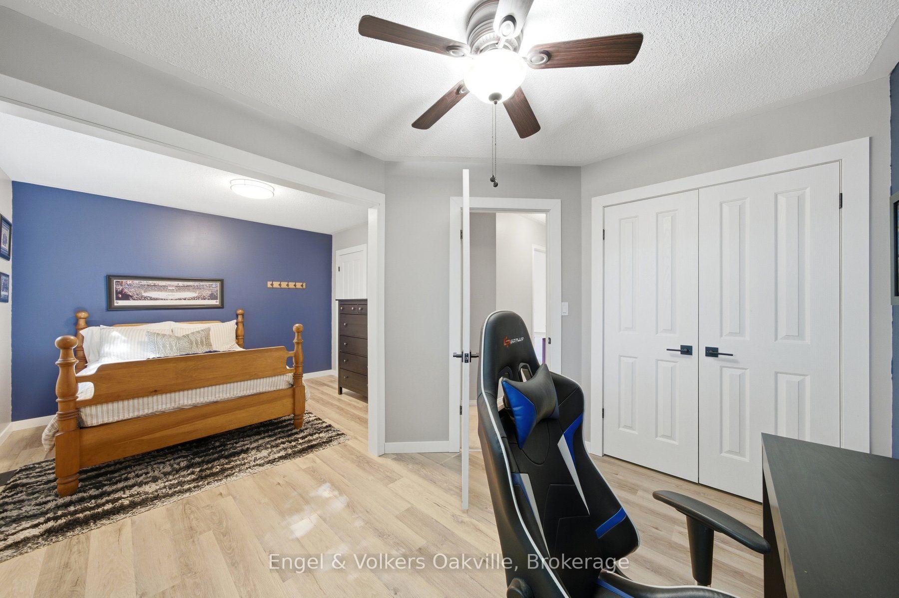 Photo 33 of 44 Keewaydin Street, Hamilton, Waterdown — HOMEH
