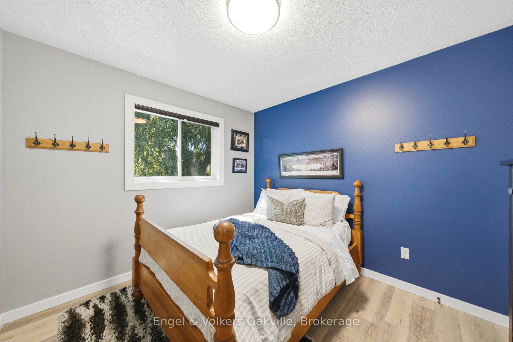 Photo 34 of 44 Keewaydin Street, Hamilton, Waterdown — HOMEH