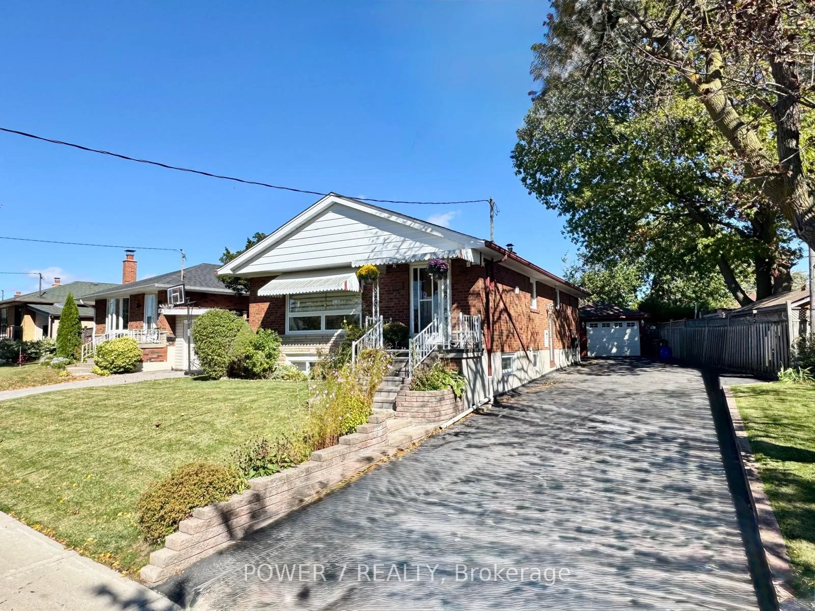 Photo 7 of 3 Brantwood Drive, Scarborough, Woburn — HOMEH
