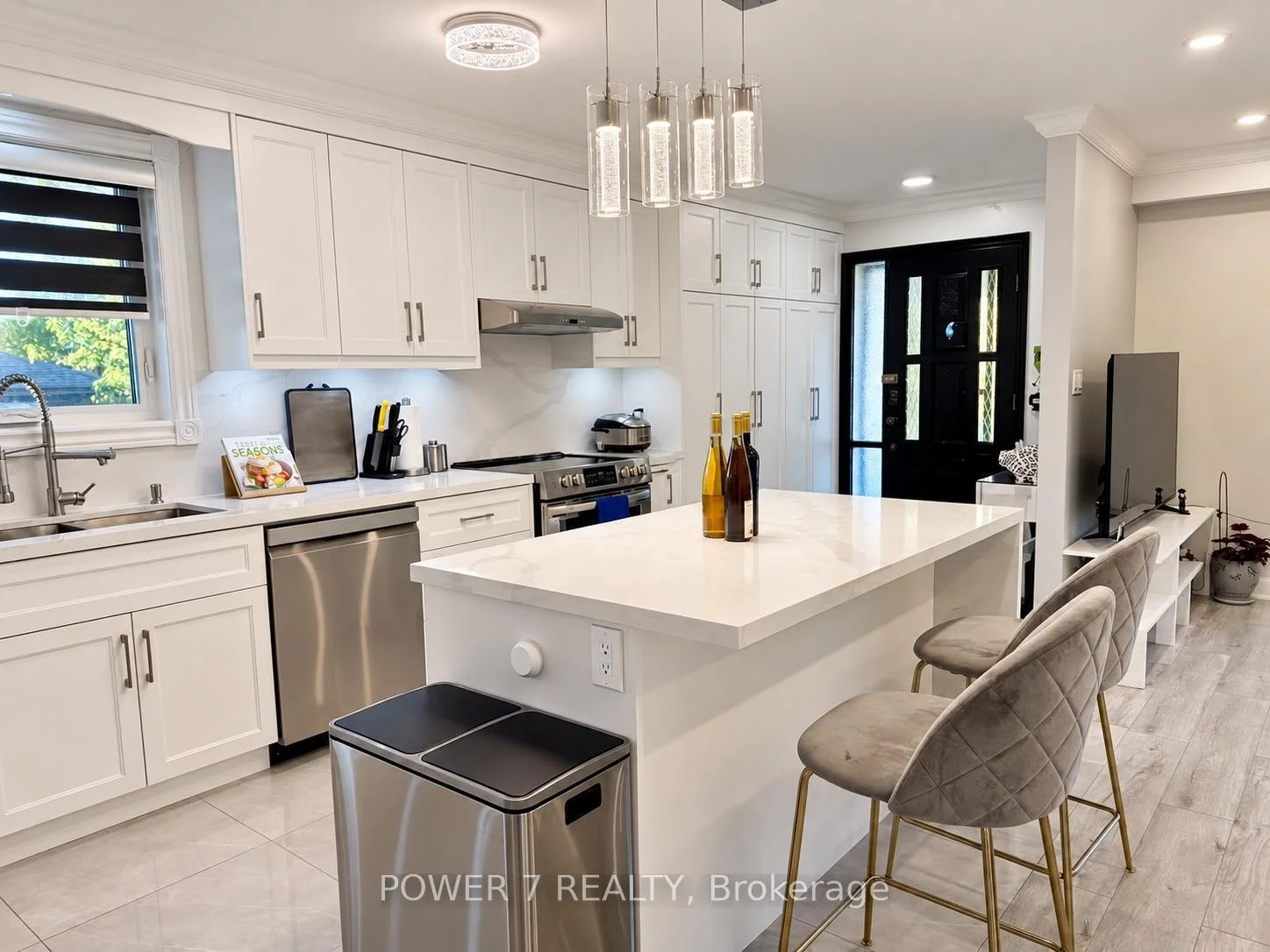 Photo 14 of 3 Brantwood Drive, Scarborough, Woburn — HOMEH