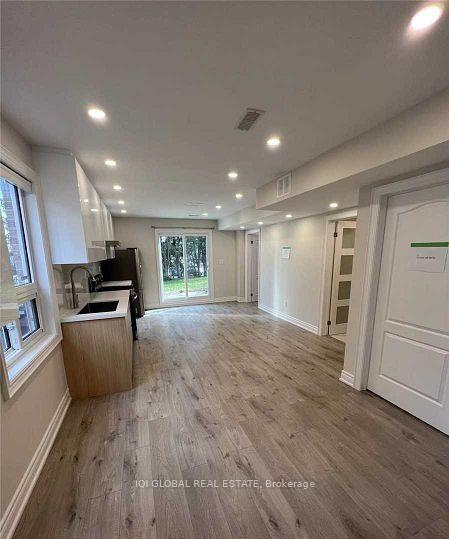 Photo 5 of Unit Main, 92 Heatherside Drive, Scarborough, L'Amoreaux — HOMEH