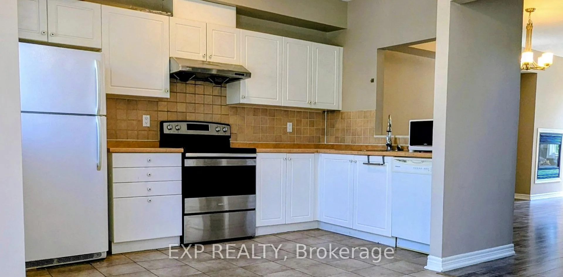 Photo 5 of 136 Galleria Pkwy, Markham, Commerce Valley — HOMEH
